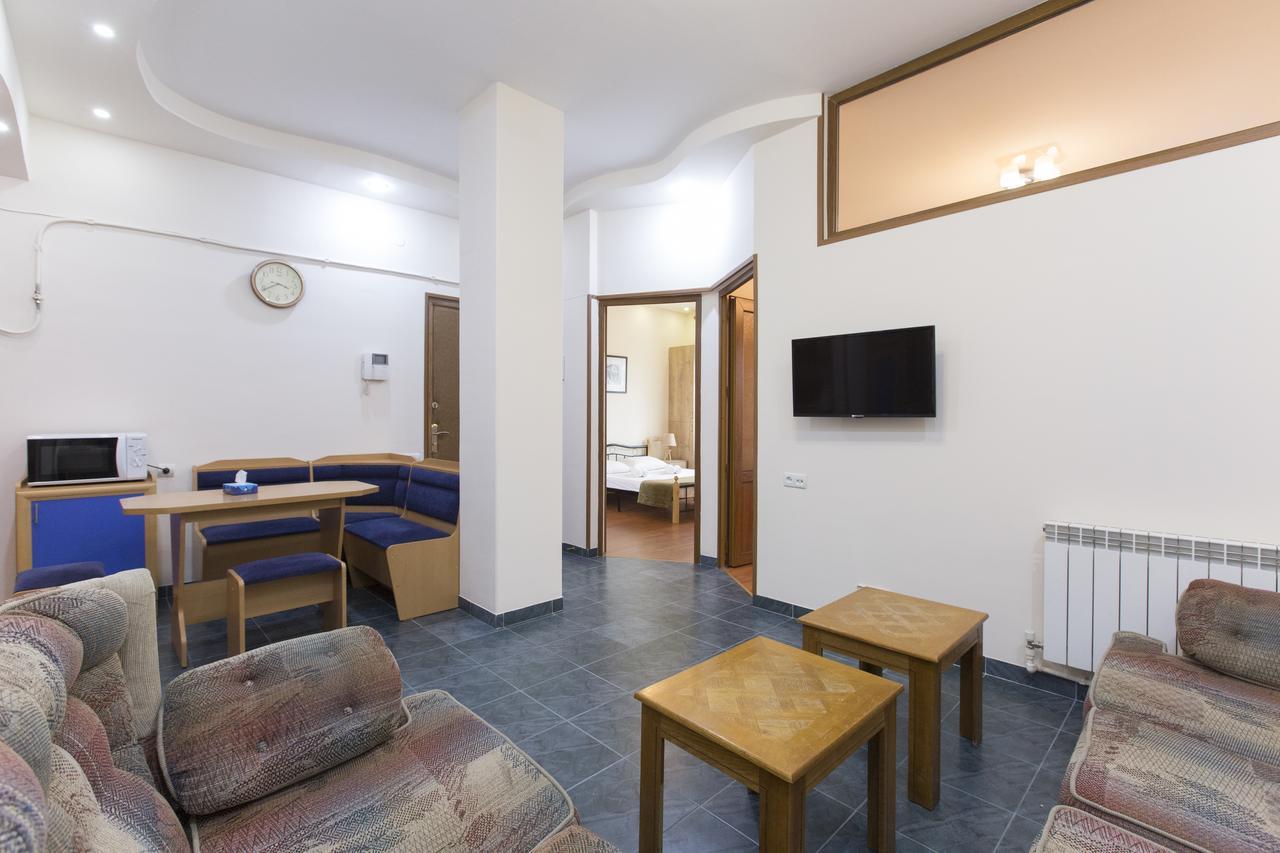 Umba Apartment N1 - 2 Bedrooms Єреван Екстер'єр фото